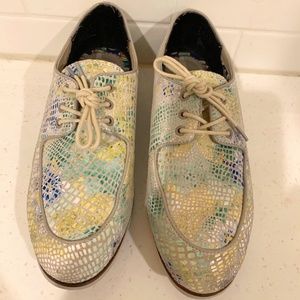 Hush Puppies   soft leather   multi color size 8.5